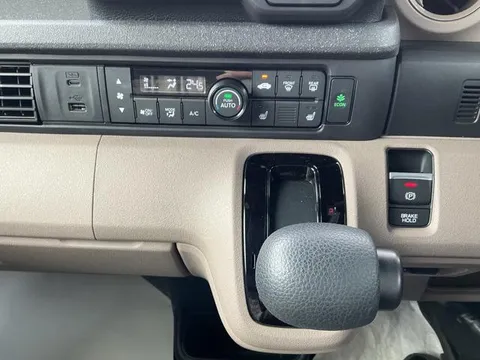Honda N-BOX Joy