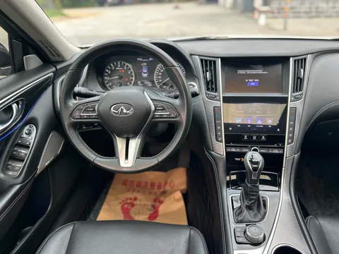 Infiniti Q50L