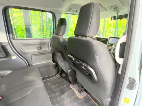 Suzuki Spacia Gear