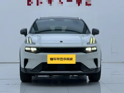 Lynk & Co Lynk & Co 06