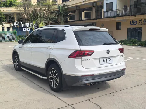 Volkswagen Tiguan L