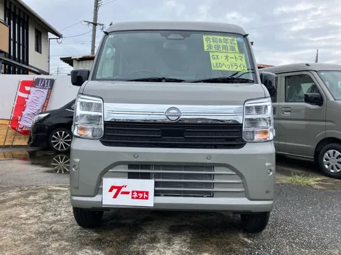 Nissan Clipper Van