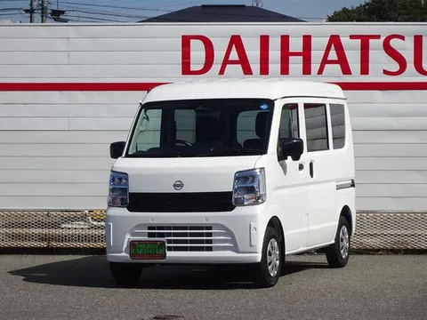 Nissan Clipper Van