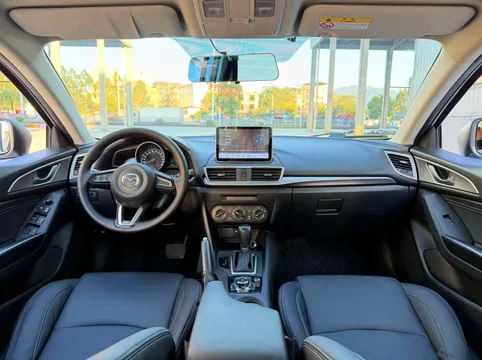 Mazda Mazda3