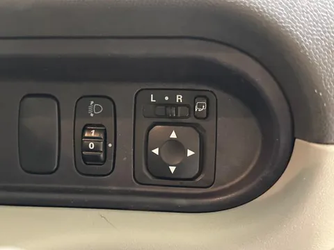 Mitsubishi I