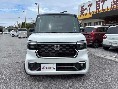 Honda N-BOX Custom