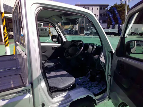 Suzuki Carry Track
