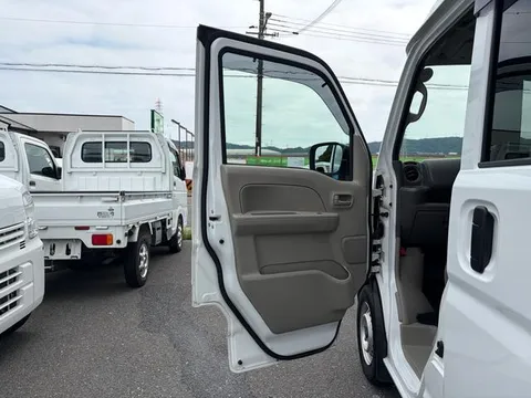 Nissan Clipper