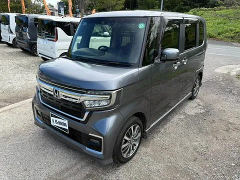 Honda N-BOX Custom