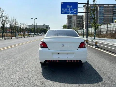 Peugeot 301
