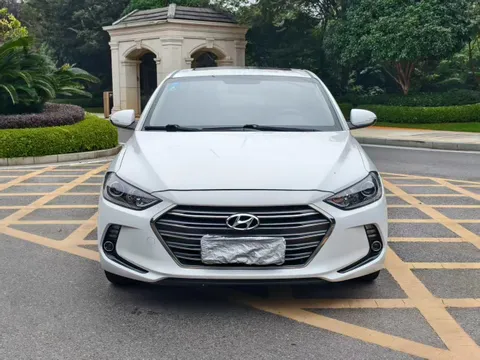 Hyundai Elantra (Avante)