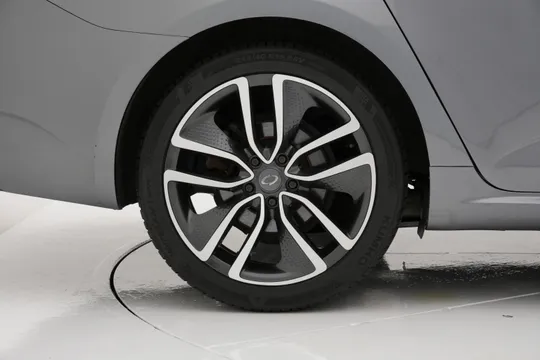 Renault Talisman (SM6)