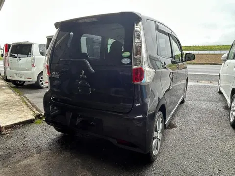 Mitsubishi eK Custom