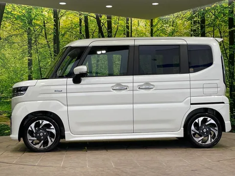 Suzuki Spacia Custom