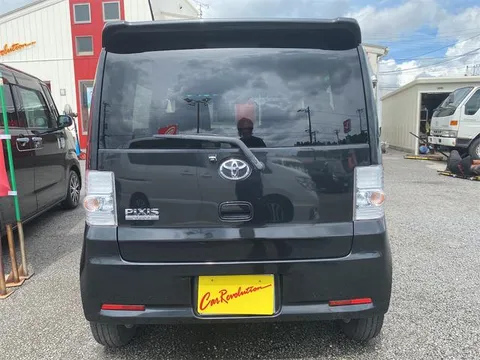 Toyota Pixis Space