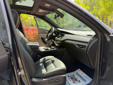 Cadillac XT4