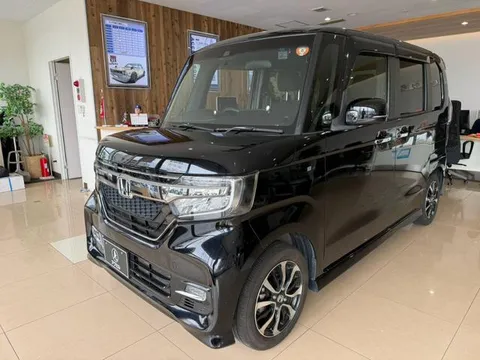 Honda N-BOX Custom