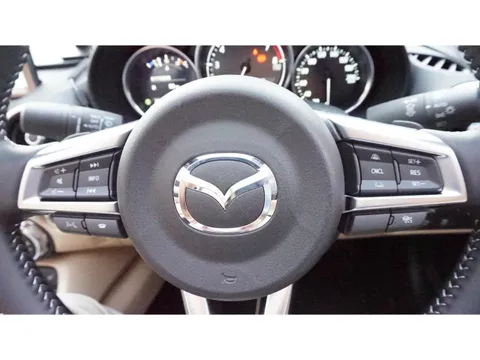 Mazda MX-5 (Roadster)