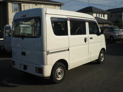 Mitsubishi Minicab Van