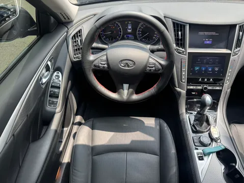 Infiniti Q50L