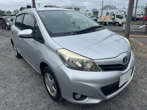 Toyota Yaris (Vitz)