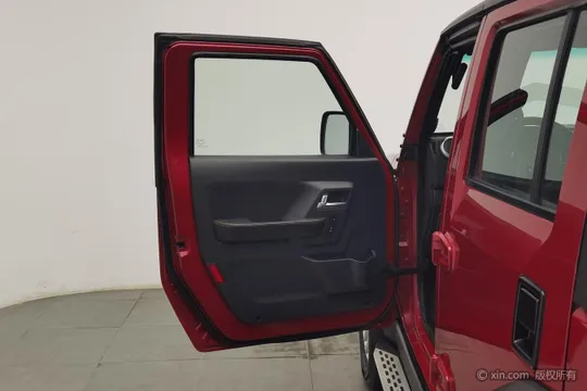 BAIC BJ40