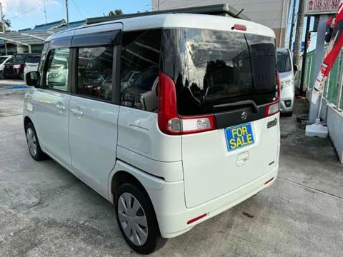 Suzuki Spacia