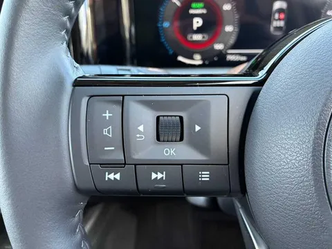 Nissan Note Aura