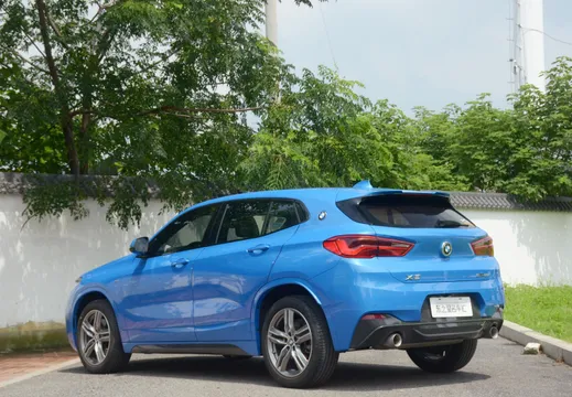 BMW X2