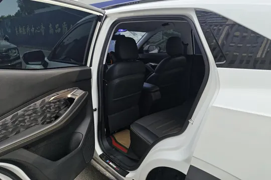Baojun RS-3