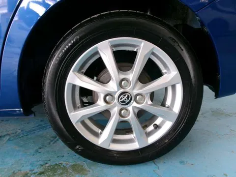 Toyota Pixis Mega