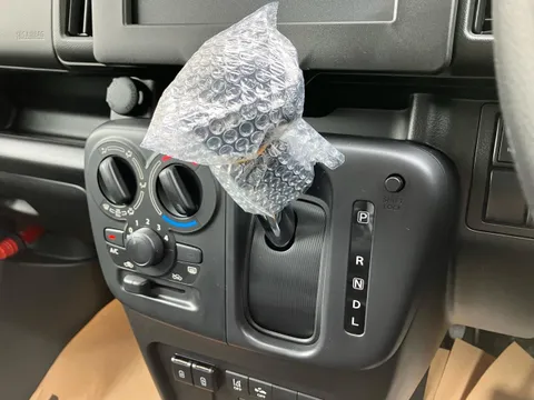 Nissan Clipper Van