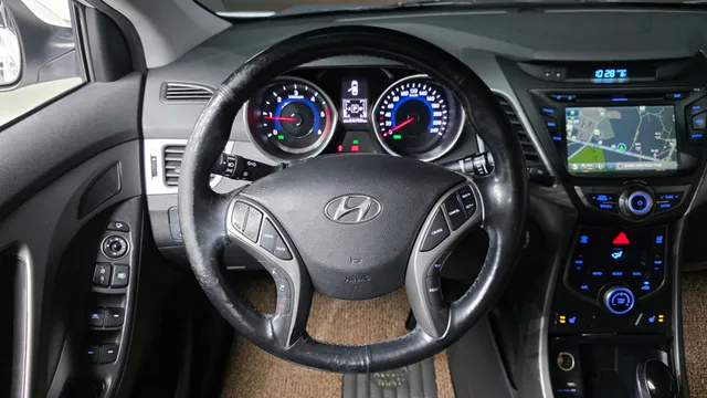 Hyundai Elantra (Avante)