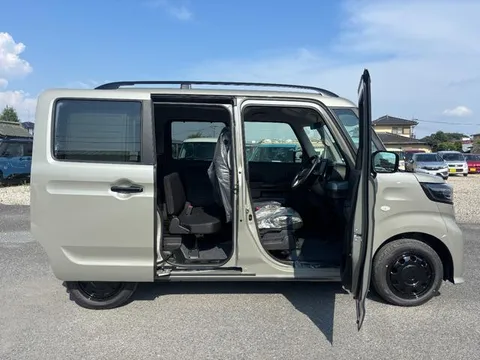 Suzuki Spacia Base