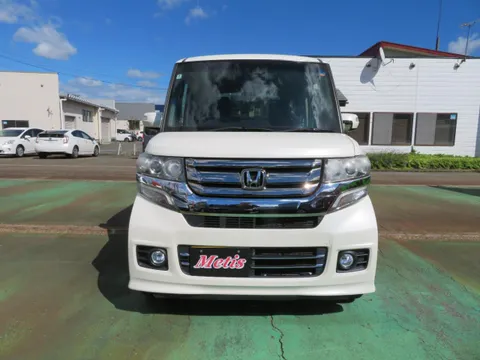 Honda N-BOX Custom