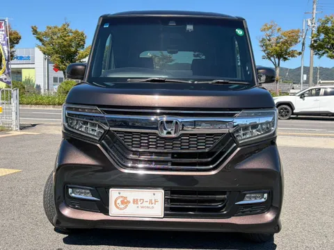 Honda N-BOX Custom