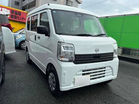 Nissan Clipper Van