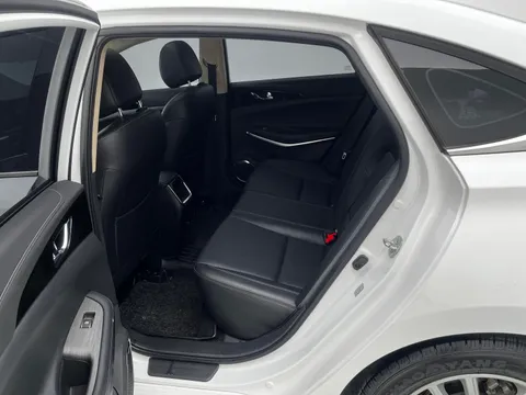 Changan Raeton CC