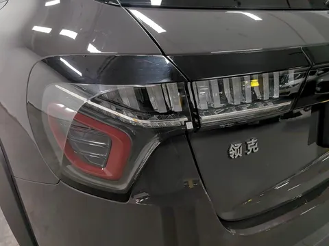 Lynk & Co 02