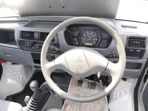 Mitsubishi Minicab Truck