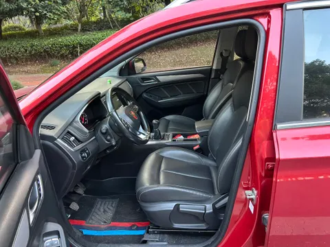 Roewe RX5