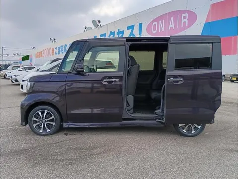 Honda N-BOX Custom