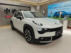Lynk & Co Lynk & Co 02