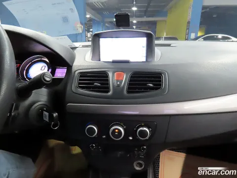 Renault SM3