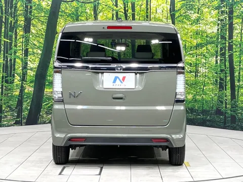 Honda N-BOX Slash