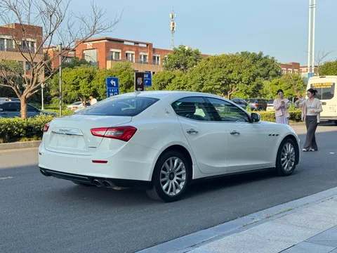 Maserati Ghibli