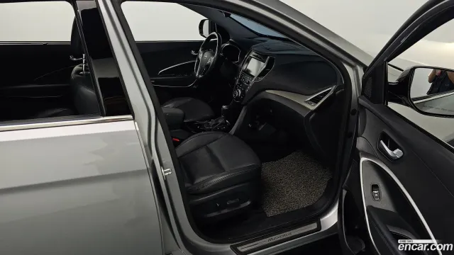 Hyundai Grand Santa Fe (Maxcruz)