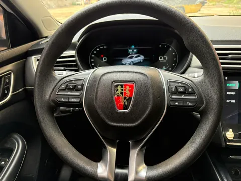 Roewe i5