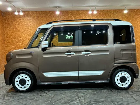 Suzuki Spacia Gear