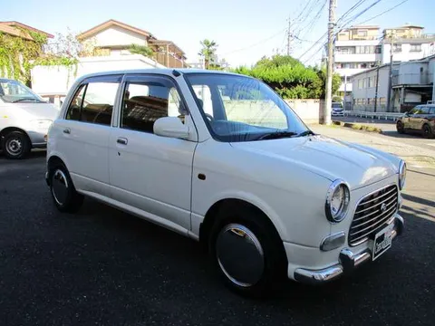 Daihatsu Mira Gino